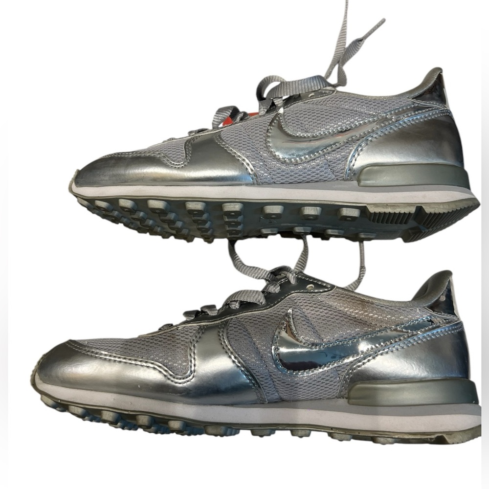 Rare Silver Nike internationalist  Sneakers - Picture 11 of 12